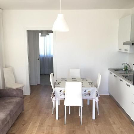 Villa De Mari Lido di Jesolo Bagian luar foto