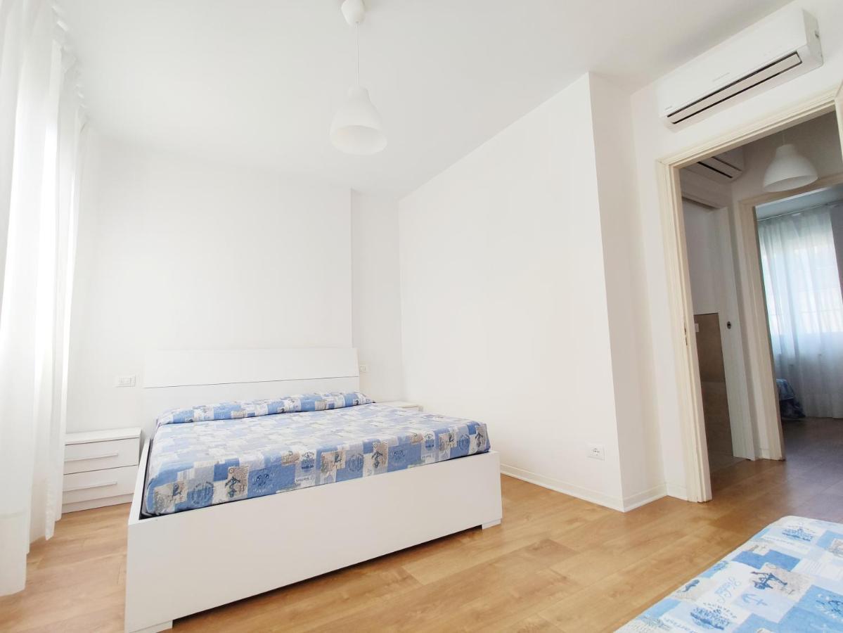 Villa De Mari Lido di Jesolo Bagian luar foto