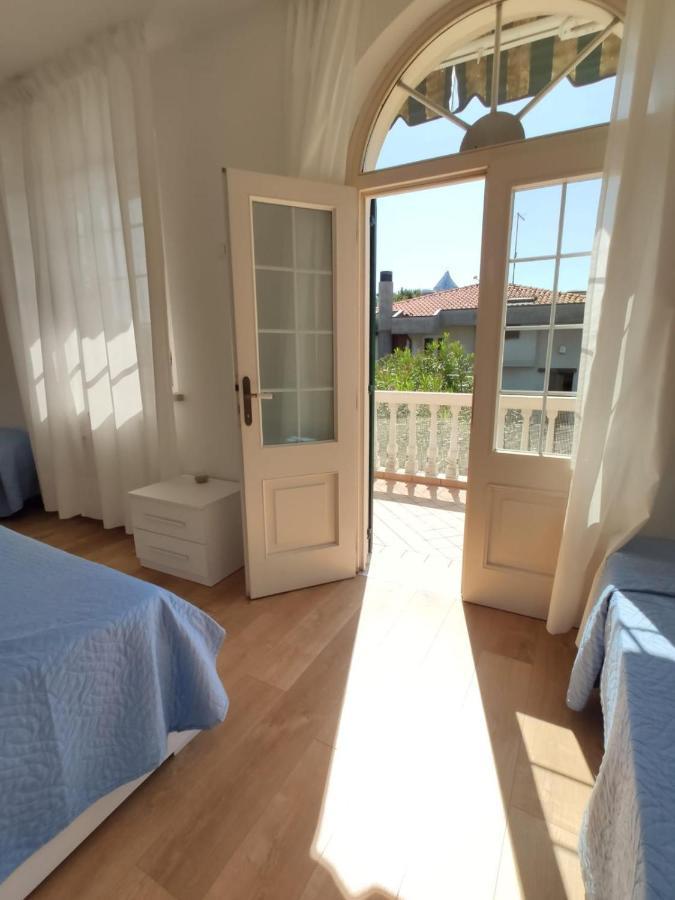Villa De Mari Lido di Jesolo Bagian luar foto
